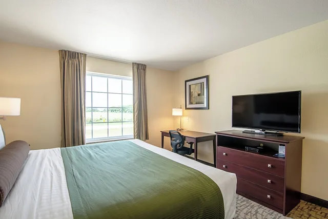 غرفة بسرير كينج، Cobblestone Hotel & Suites - Paxton 6/11