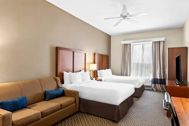 جناح بسريرين كوين مع أريكة، Comfort Inn and Suites Grenada 5/10