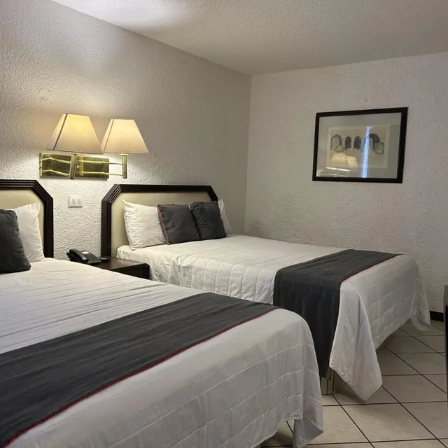 غرفة قياسية رباعية بسرير مزدوج، Collection O Hotel Del Portal, Puebla 1/2