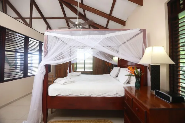 فيلا بسرير كينج بإطلالة على البحر، Stonefield Estate Resort 1/3