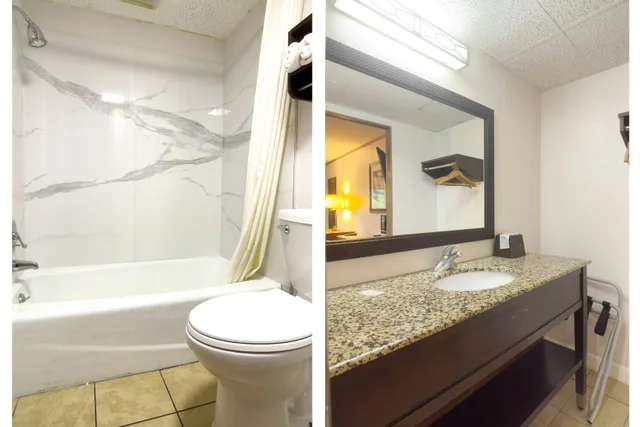 Room, Queen Bed, River Front، Tennessee Mountain Lodge Riverside by OYO 6/6