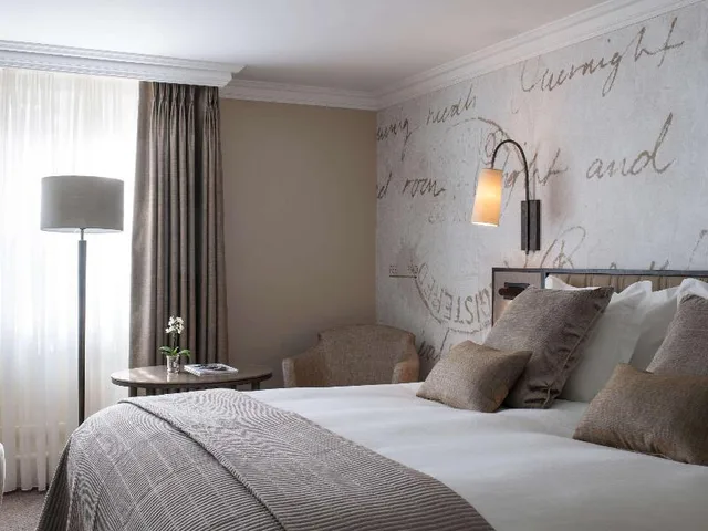 غرفة سوبيريور بسرير مزدوج، The Castle Hotel Windsor 1/3