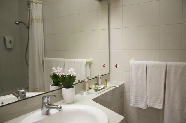 غرفة ثلاثية بثلاثة أسرّة، Globales Post Hotel Wellness 6/7