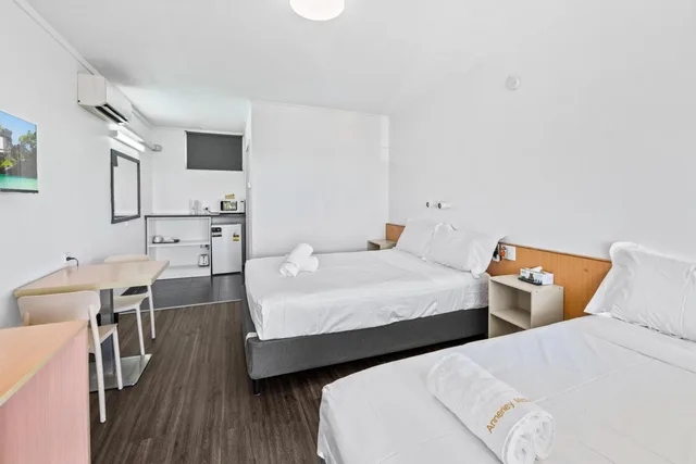 غرفة بسرير كوين وسرير فردي، Annerley Motor Inn 3/10