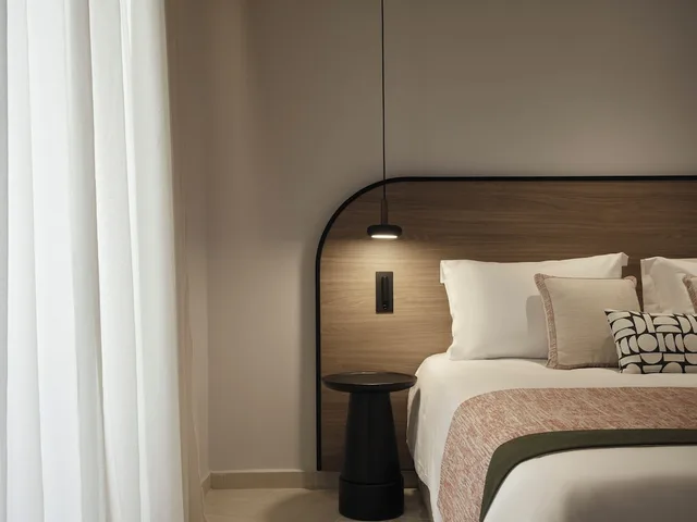 Open Plan, Suite, Queen Bed, 2 Sofa, Hot Tub، NAUMA PAROS Design Boutique Hotel Adults Only 3/10