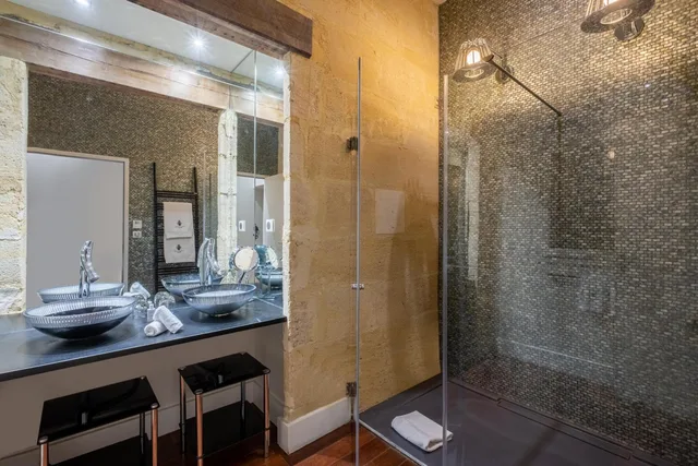 جناح بشرفة بجاكوزي، Hotel Le Palais Gallien 6/8