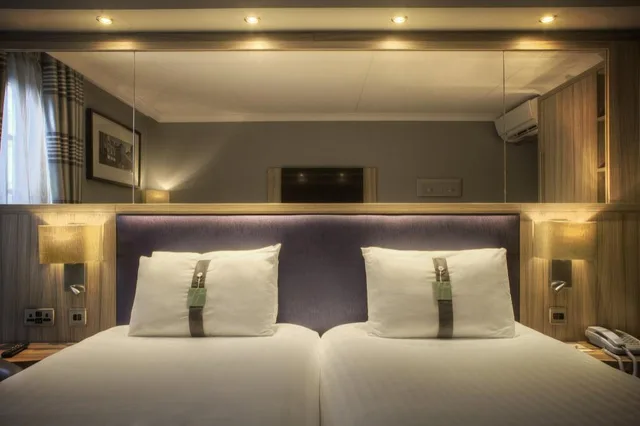 غرفة تُحدَّد عند الوصول، Holiday Inn Glasgow City Centre Theatreland, an IHG Hotel 2/5