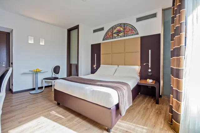 غرفة كلاسيكية بسرير مزدوج أو سريرين منفصلين، SAN GIORGIO PALACE HOTEL 1/7