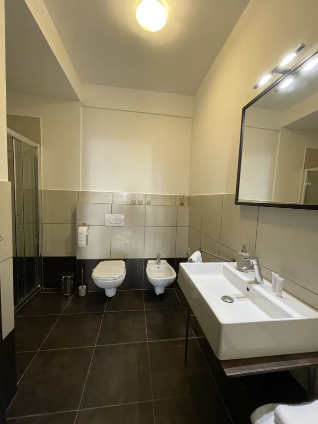 غرفة كومفورت بسرير كوين، Urban Homy Gorizia 4/4