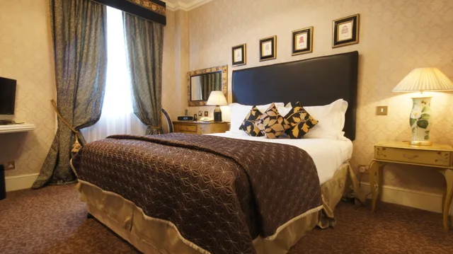 1 Bedroom, Suite, The Leonard Hotel 2/5