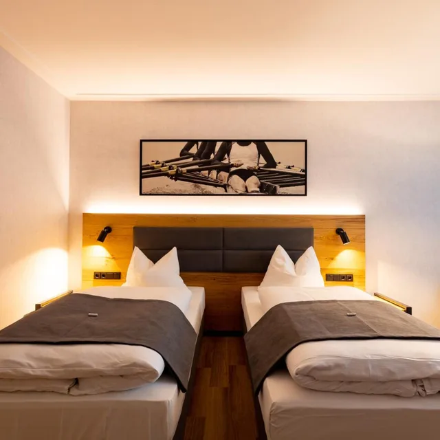 غرفة قياسية بسريرين منفصلين، MK hotel Passau 1/7