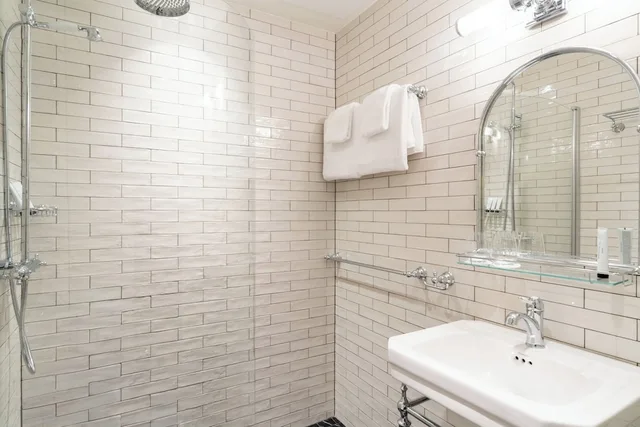 جناح جونيور، Thon Hotel Vasa 9/10