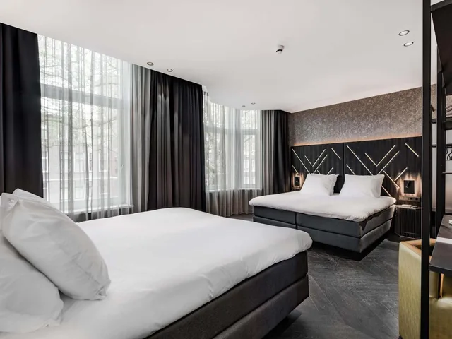 Marin, Deluxe, Petite, Double Bed, Sofa، Le Marin Hotel Rotterdam City - Handwritten Collection 1/10