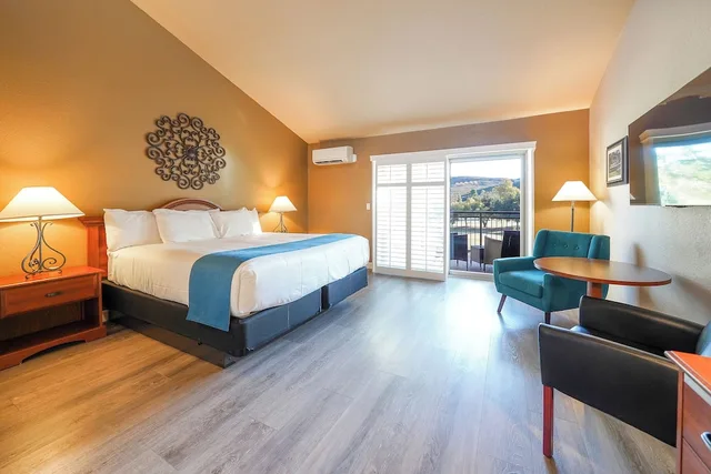 Executive, King Bed, Golf Course View, Patio, San Vicente Resort 1/1