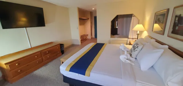 غرفة بسرير كينج بجاكوزي، The Inn at Amish Acres 3/8