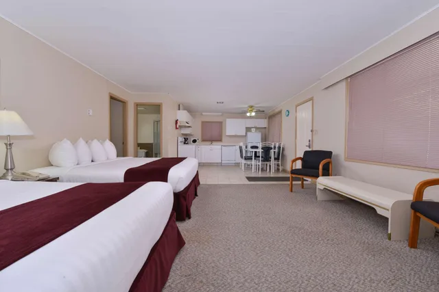 جناح ديلوكس بسريرين كينج، Canadas Best Value Inn Suites Vernon 1/4