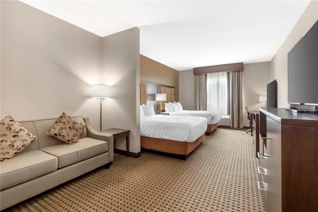 جناح بسريرين كوين مع أريكة، Best Western Plus Hinton Inn and Suites 2/3
