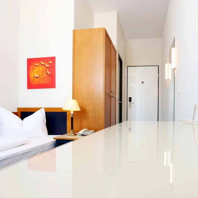غرفة مفردة، H24 Hoteltow 5/11