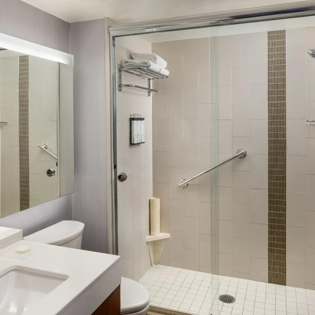 غرفة بسريرين كوين مع أريكة، Hyatt Place Chicago Midway Airport 6/7