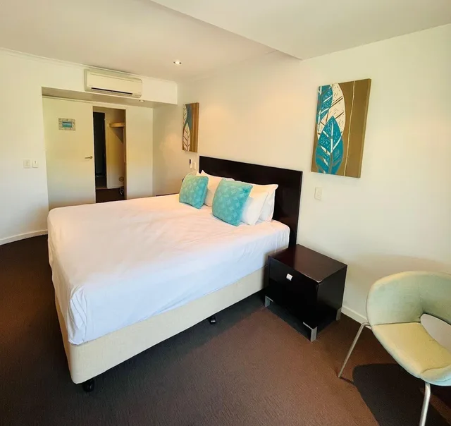 1 Bedroom, Spa, Apartment, Marina View، At Marina Shores 2/4