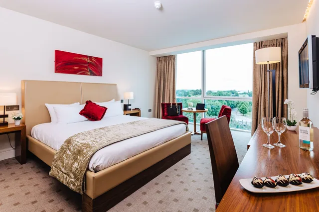 Superior, Double Bed, Adult Only، Hodson Bay Hotel 1/6