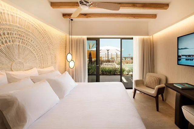 Swim Up, Suite, Shared Pool، Mitsis Selection Rinela 1/2