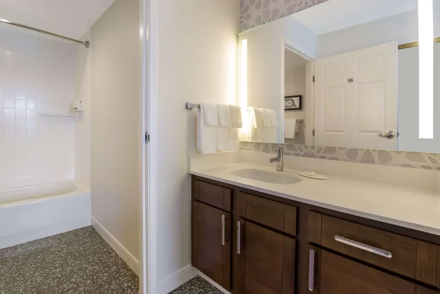 Suite, Bay View، Sonesta Es Suites San Francisco Airport Oyster Point Waterfront 3/3