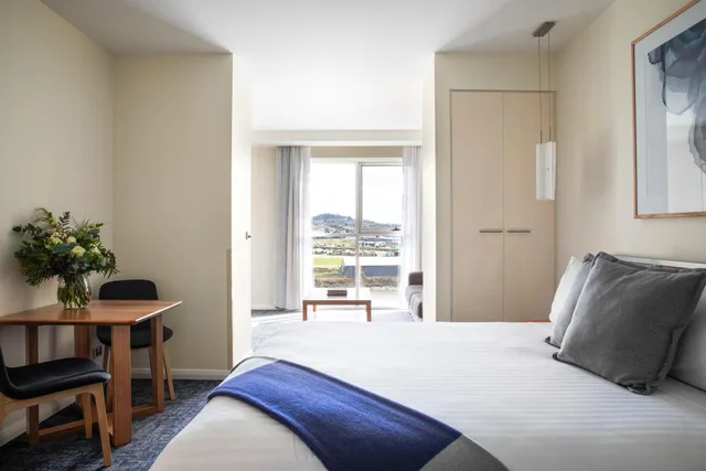 شقة بإطلالة على النهر بغرفتي نوم، Peppers Seaport Launceston 3/10