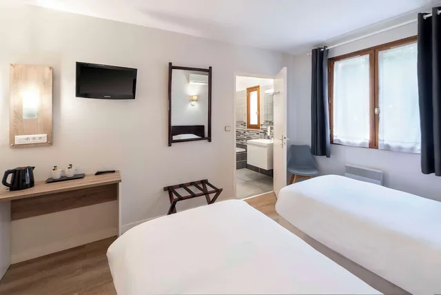 Standard, Twin Beds, Sure Hotel by Best Western Saintes 3/7