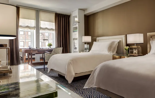 غرفة ديلوكس بسريرين منفصلين، The Carlyle, A Rosewood Hotel 1/2