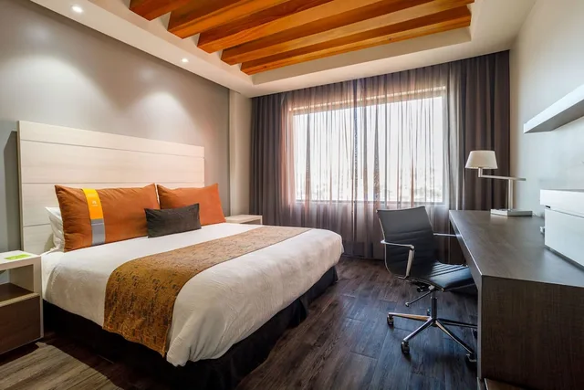Master, Suite, King Bed، Real Inn Tijuana by Camino Real Hotels 3/10