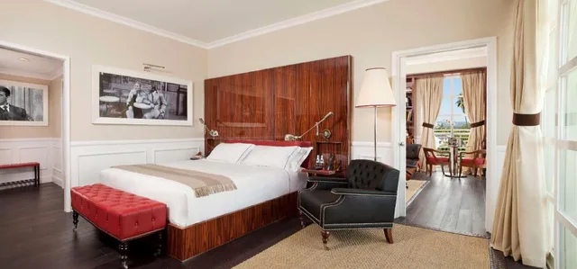 جناح بسرير كينج لذوي الإعاقة، Cameo Beverly Hills, LXR Hotels & Resorts 1/3