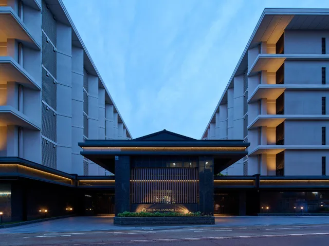 جناح بسرير كينج مع دخول صالة النادي، The Hotel Sanraku Kanazawa 2/2