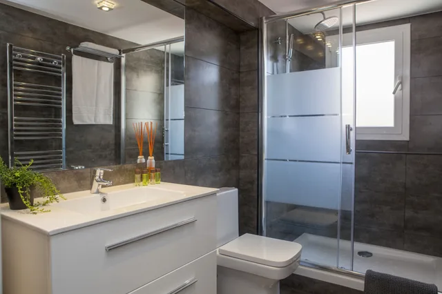 شقة بسرير مزدوج وسريرين منفصلين بشرفة بغرفتي نوم، Mercedes Heritage Barcelona Apartments 5/6