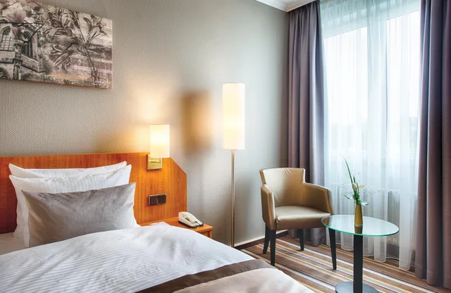 غرفة عائلية مع أريكة، Leonardo Hotel Aachen 7/9