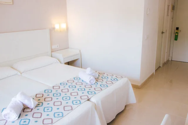غرفة قياسية بسرير مزدوج، Club Hotel Aguamarina 2/4
