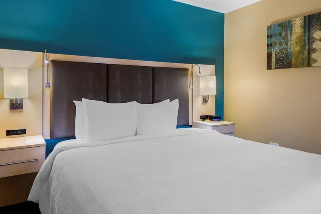 جناح بسرير كوين لذوي الإعاقة، Best Western Plus South Coast Inn 6/10