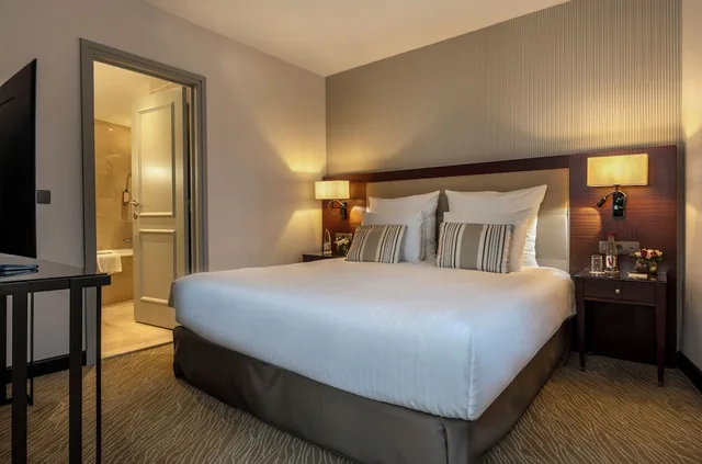 جناح جونيور بريفيليج بسرير كوين بإطلالة، Warwick Brussels Grand Place 1/3