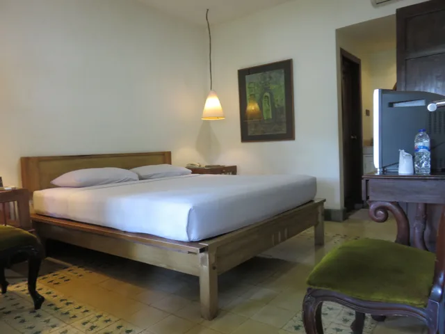 غرفة ديلوكس بسرير مزدوج، Hotel Tugu Blitar 3/4