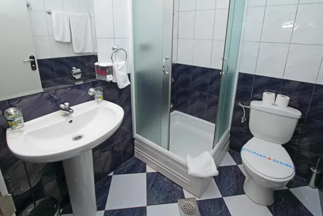 غرفة ثلاثية بثلاثة أسرّة، Hotel Rex Belgrade 1/4