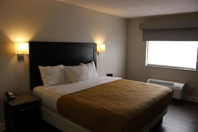 غرفة بسرير كوين لذوي الإعاقة، Quality Inn Del Rio 1/4