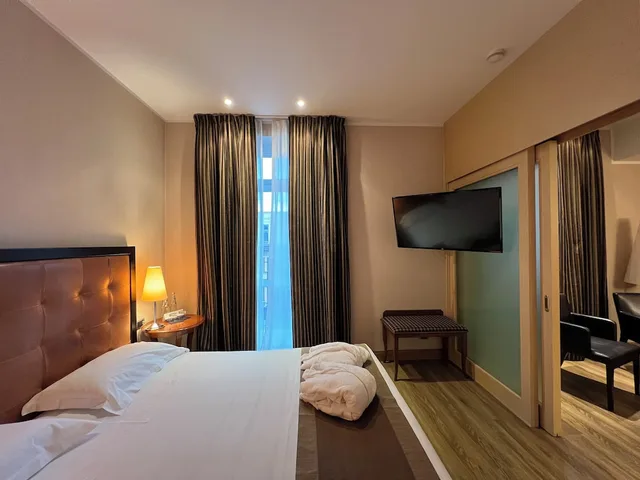 جناح جونيور بسرير كينج، Hotel Master 3/10