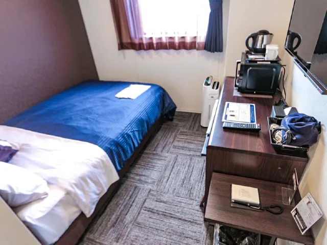 Semi Room, Semi Double Bed, Smoking، Hotel Livemax Chiba-ekimae 1/3