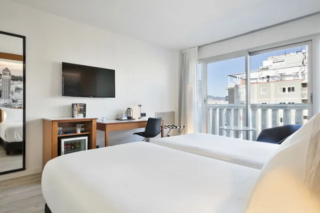 استوديو بسرير مزدوج بشرفة، Innside by Melia Barcelona Apolo 6/9
