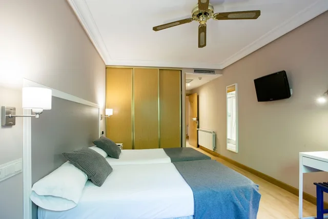 Room, Twin Beds, Monte Ulia Hotel 2/5
