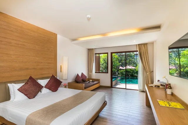Deluxe, Hot Tub, Pool Access، Ayrest Hotel 2/10