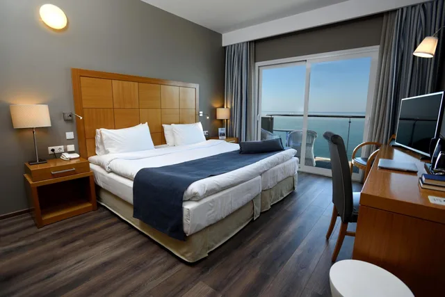 Single, Sea Front، Golden Star City Resort 10/11