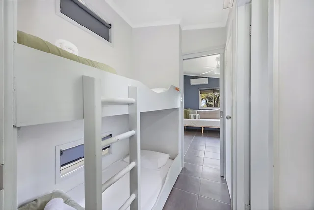 كابينة بسرير كوين وسرير بطابقين، Reflections Holiday Parks Nambucca Heads 4/6