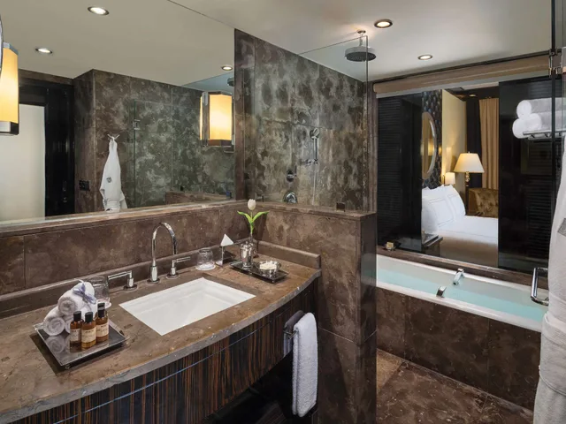 Premier, Deluxe, Double or Twin Bed, Fairmont Nile City Hotel 4/5