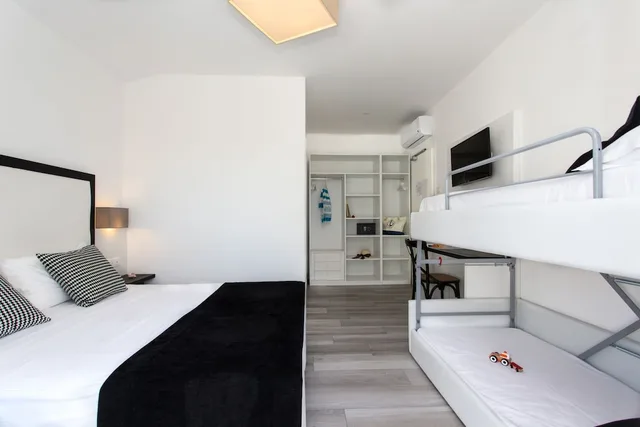 غرفة سوبيريور ثلاثية بسرير كوين وسرير فردي، Hotel Greif 2/5